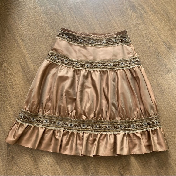 Beautiful Bronze Beaded Satin Tiered Skirt Size 4 - Picture 7 of 13